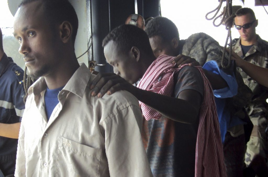 Οι Σομαλοί πειρατές που πιάστηκαν στην φάκα...ΦΩΤΟ REUTERS