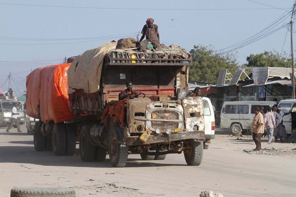 Επίθεση αυτοκτονίας έξω από εστιατόριο – 13 νεκροί