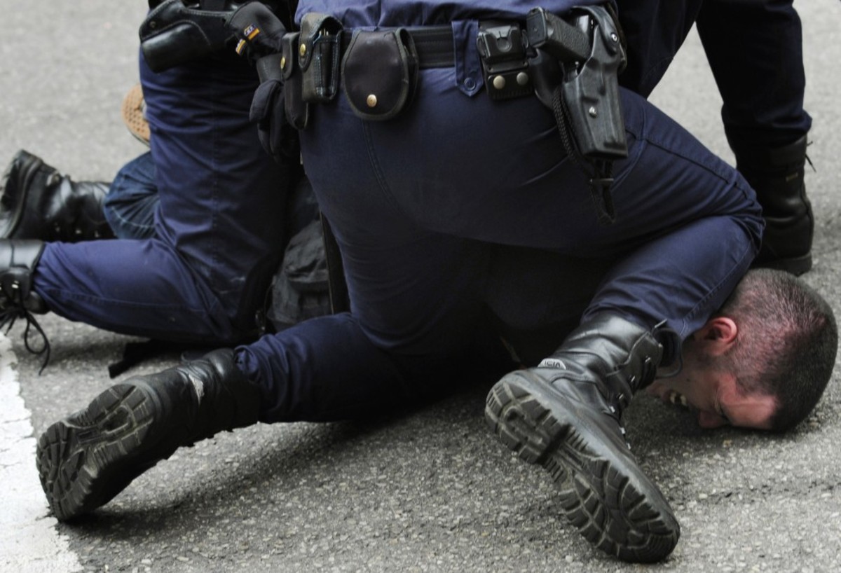 Ισπανία: σφαίρες καουτσούκ εναντίον διαδηλωτών!