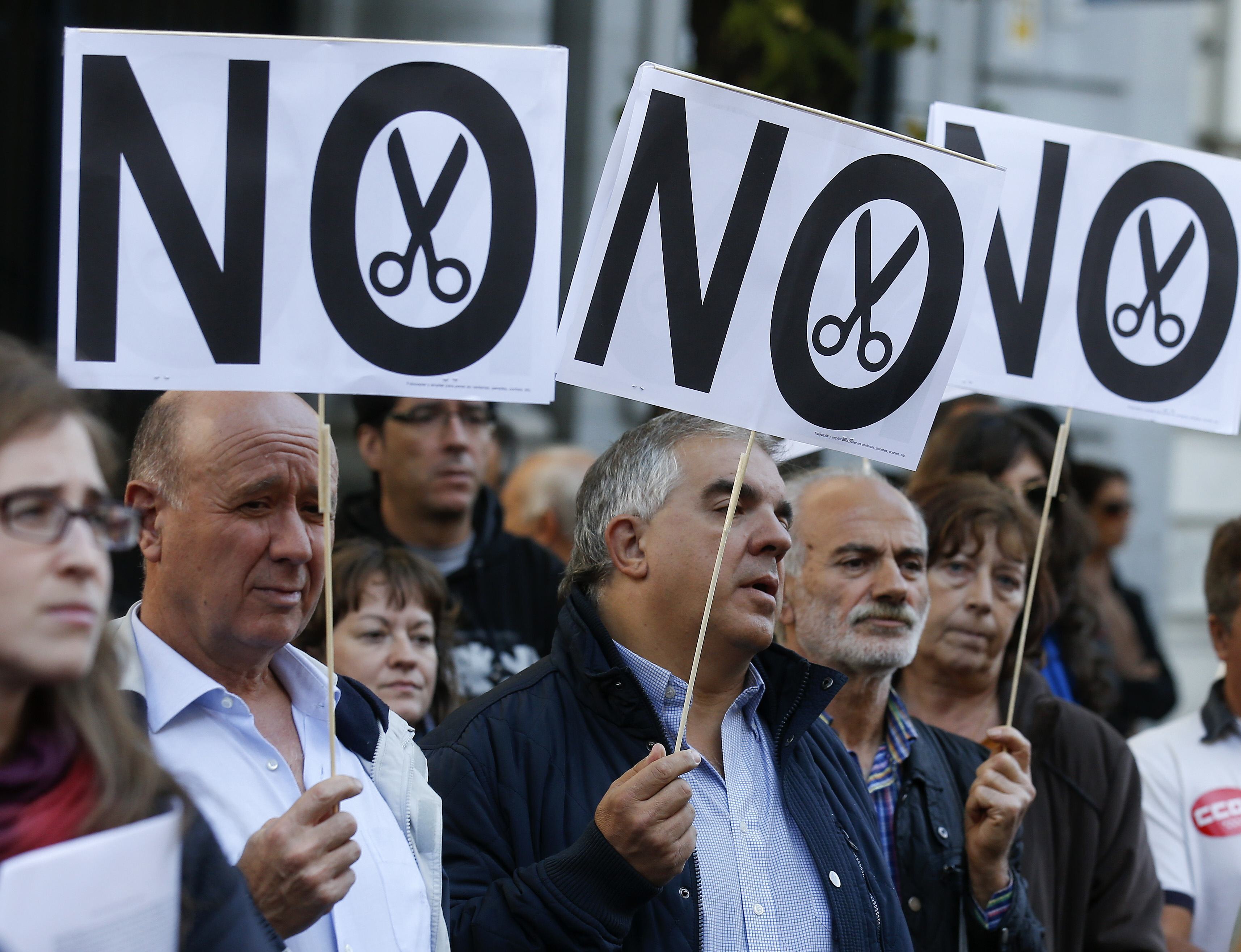Ισπανία: Ξανά στους δρόμους οι δημόσιοι υπάλληλοι για τις περικοπές