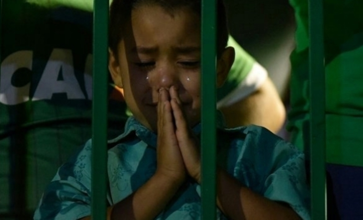 Σαπεκοένσε: Ραγίζει καρδιές το κλάμα του μικρού Βραζιλιάνου! [pic]