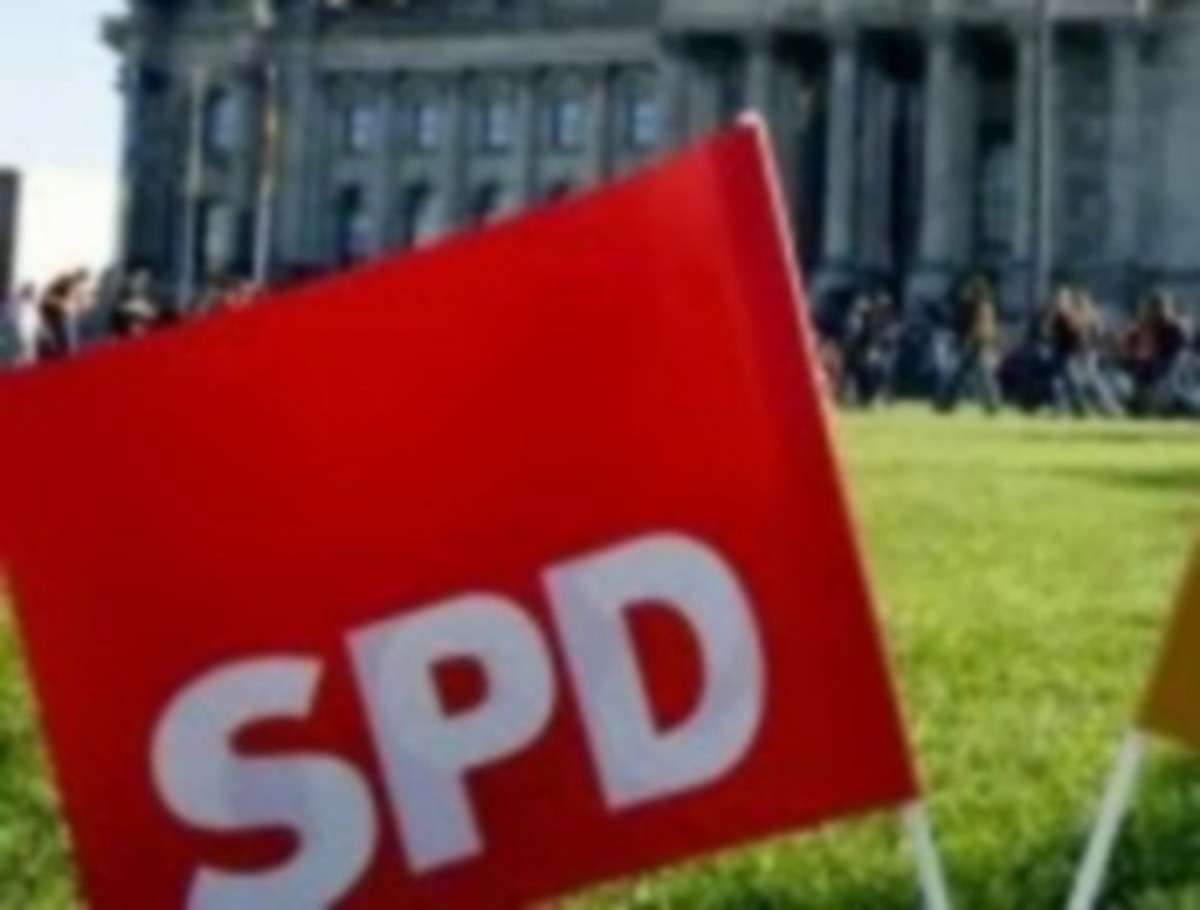 Δημοψήφισμα 2015 – Το συγκυβερνών κόμμα της Γερμανίας ζητά έκτακτη Σύνοδο Κορυφής