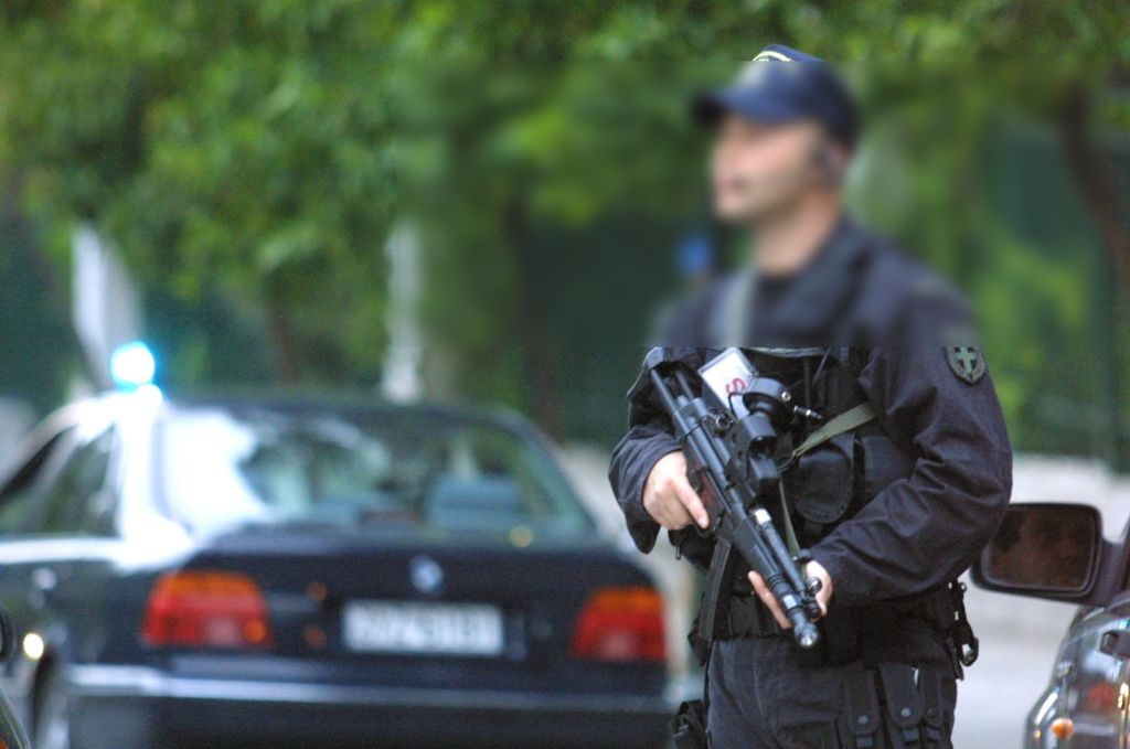 Ειδικός φρουρός διακινούσε ναρκωτικά με το αυτοκίνητο του