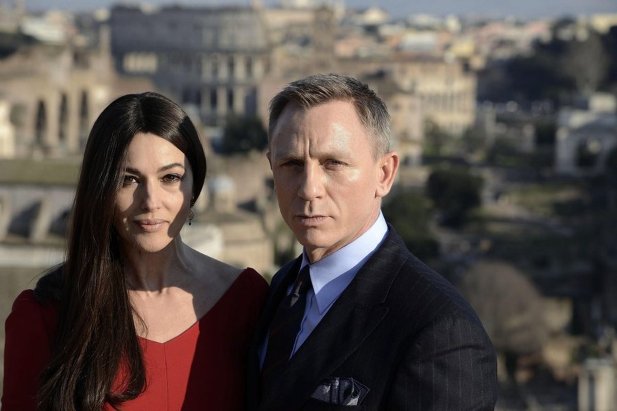 James Bond: Πρεμιέρα για το Spectre στις ελληνικές αίθουσες! (INFOGRAPHIC)