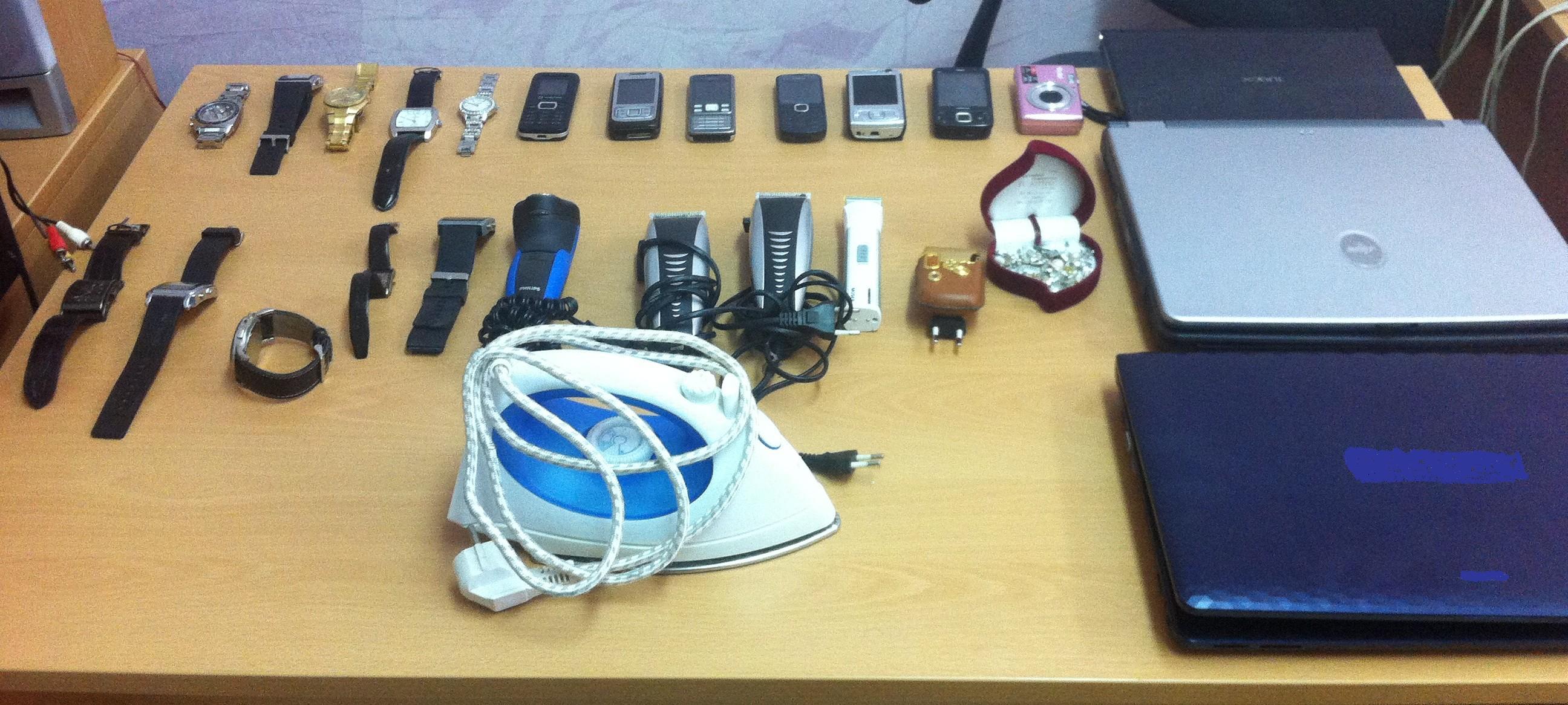 Ιρακινοί άδειαζαν σπίτια στο Περιστέρι