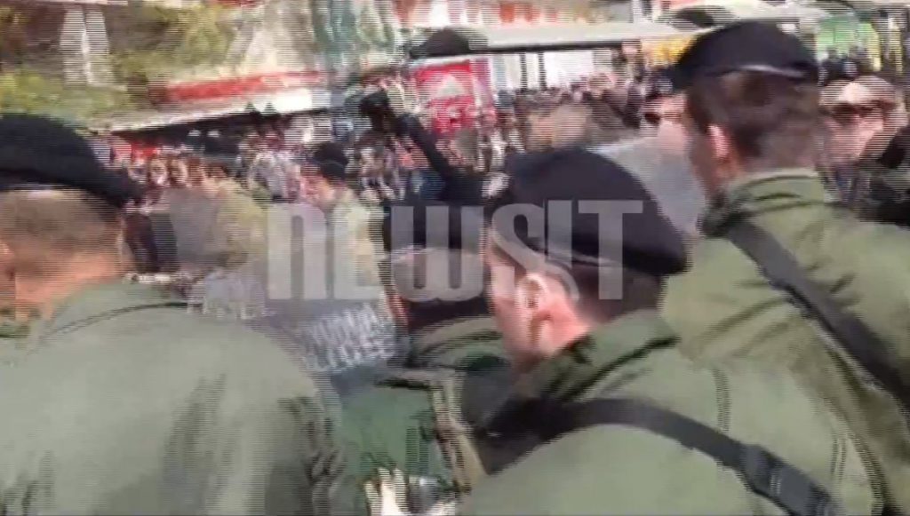 Ξύλο πριν την παρέλαση