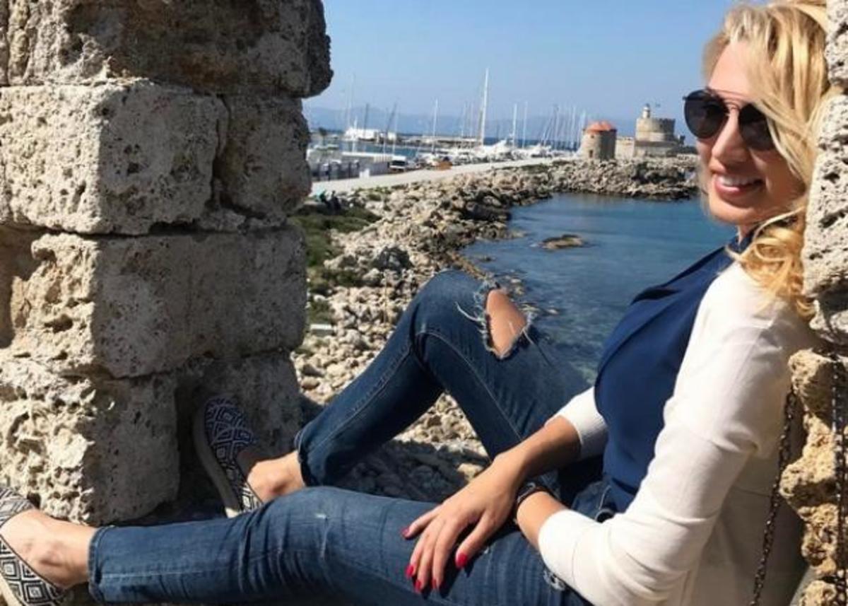 Κωνσταντίνα Σπυροπούλου: Επέστρεψε από τη Ρόδο αλλά το μυαλό της βρίσκεται εκεί! [pics]