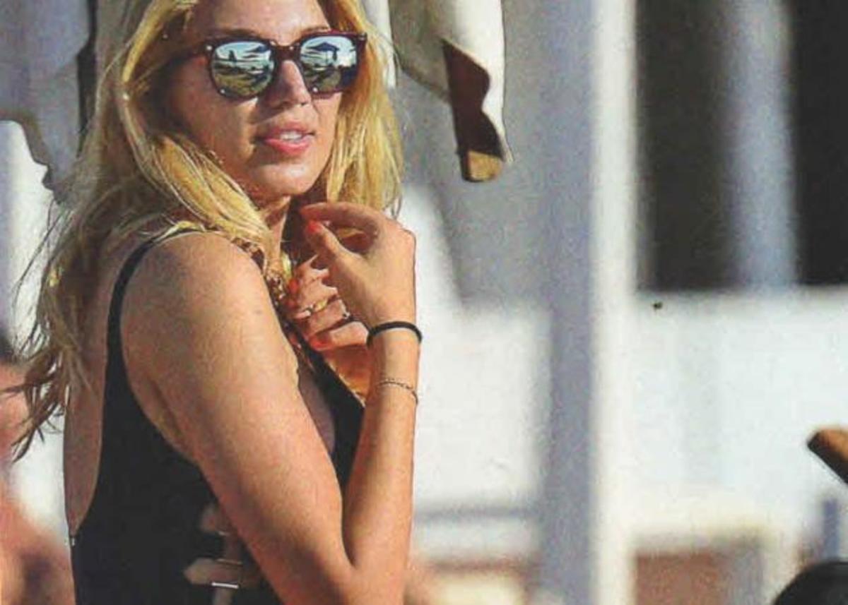 Κωνσταντίνα Σπυροπούλου: “Τρέλανε” κόσμο  με το χυμώδες κορμί της στο πρώτο της μπάνιο!