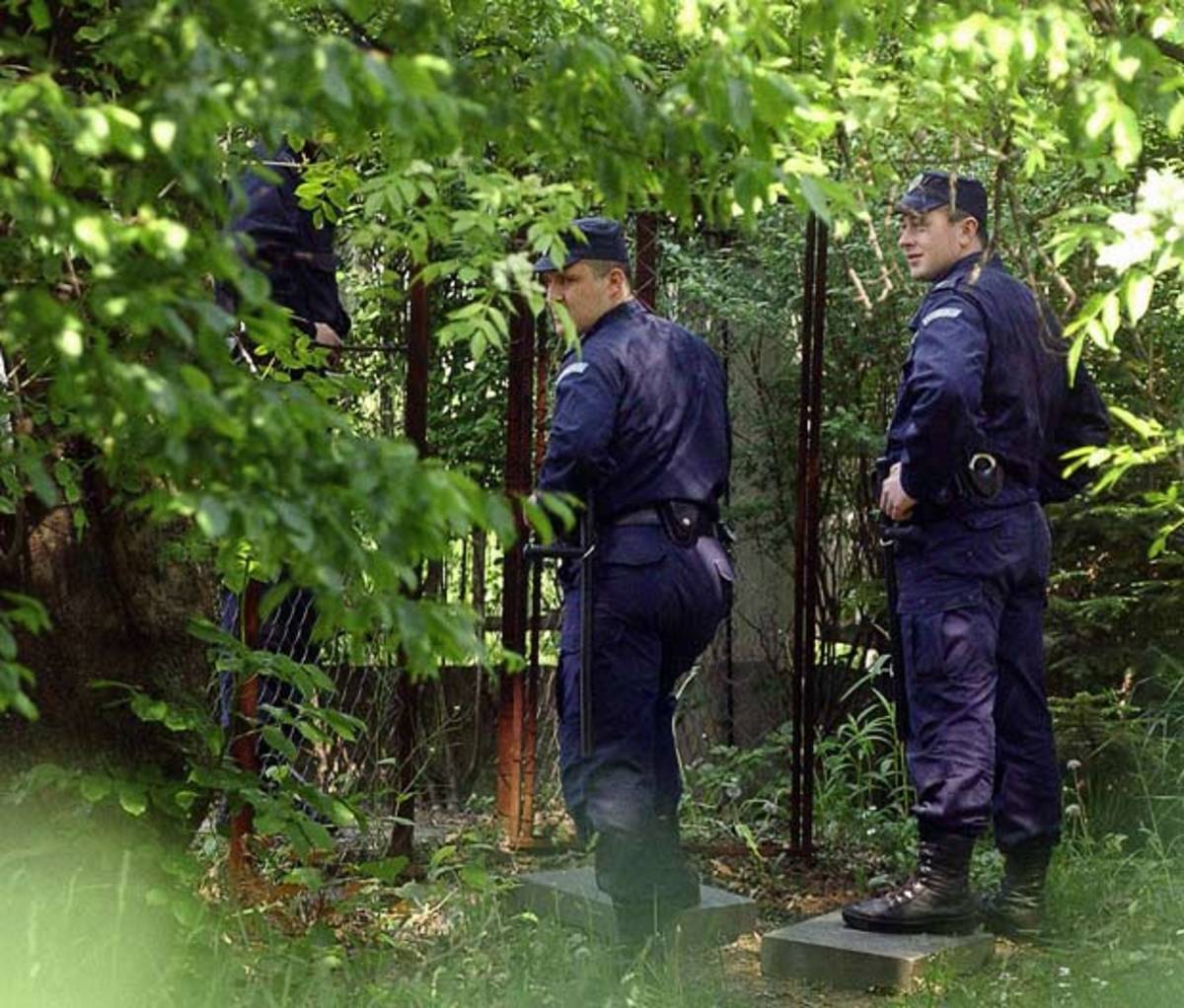 Σοκ από το μακελειό με τους 13 νεκρούς στη Σερβία