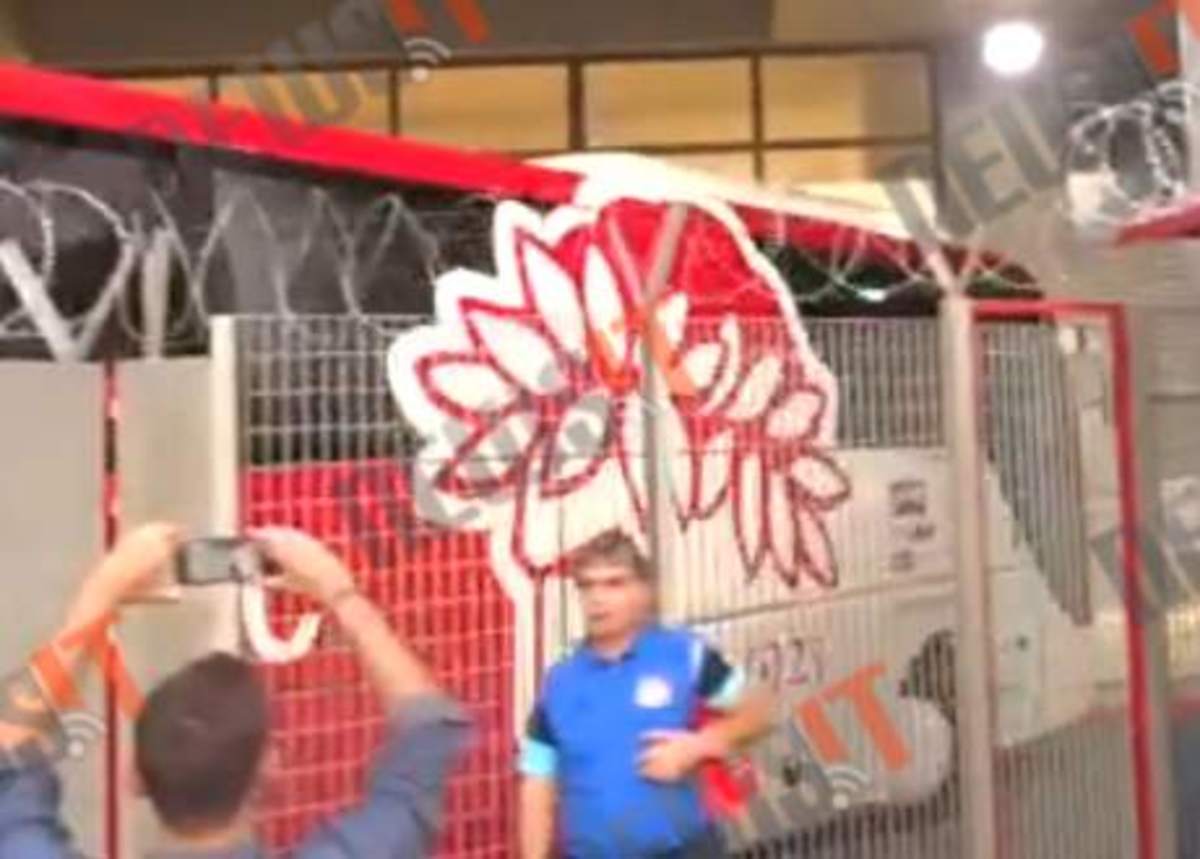 Οι αφίξεις Ολυμπιακού ΑΕΚ