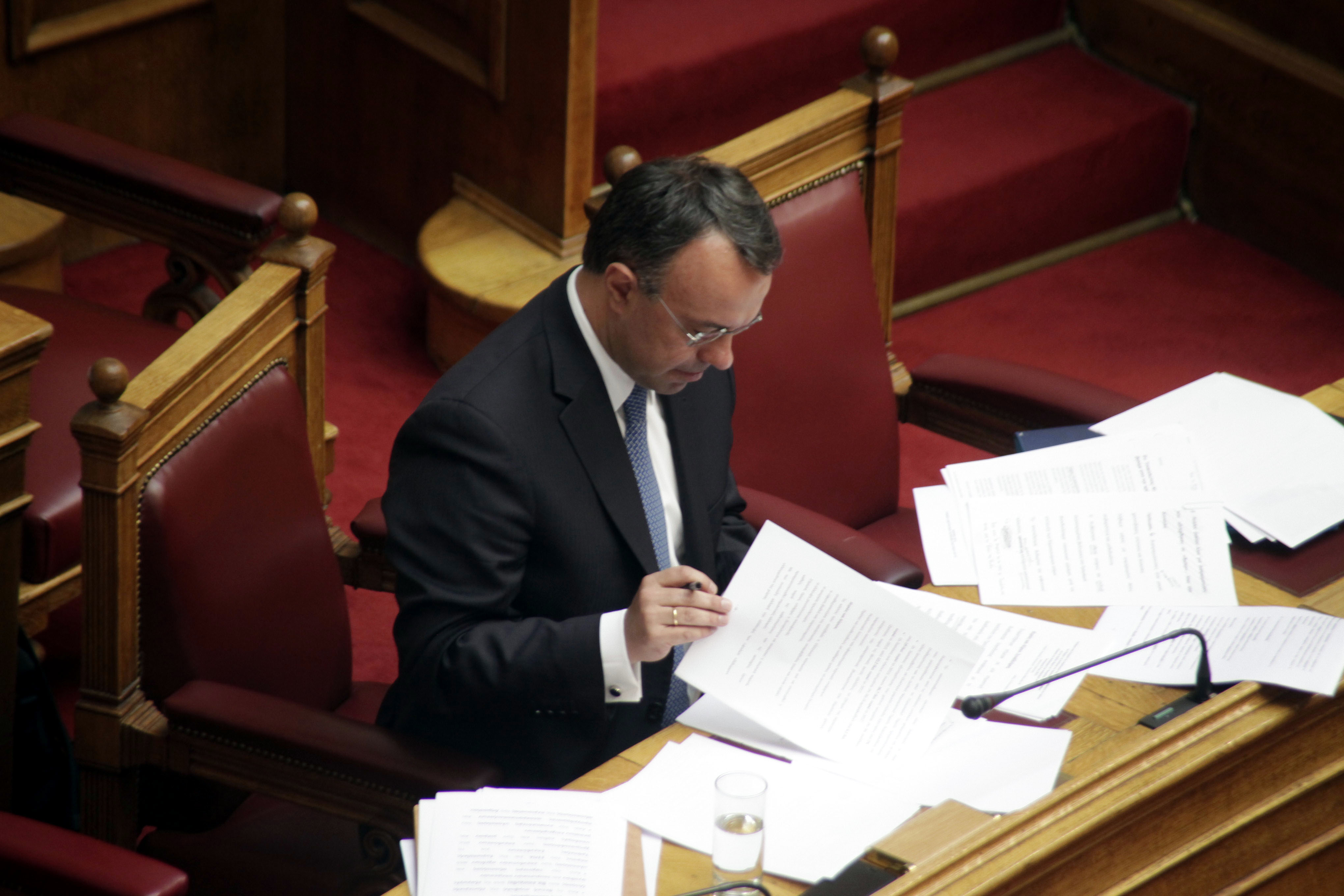 Μείωση φορολογικών συντελεστών θα ζητήσει η κυβέρνηση όταν επιστρέψει η τρόικα
