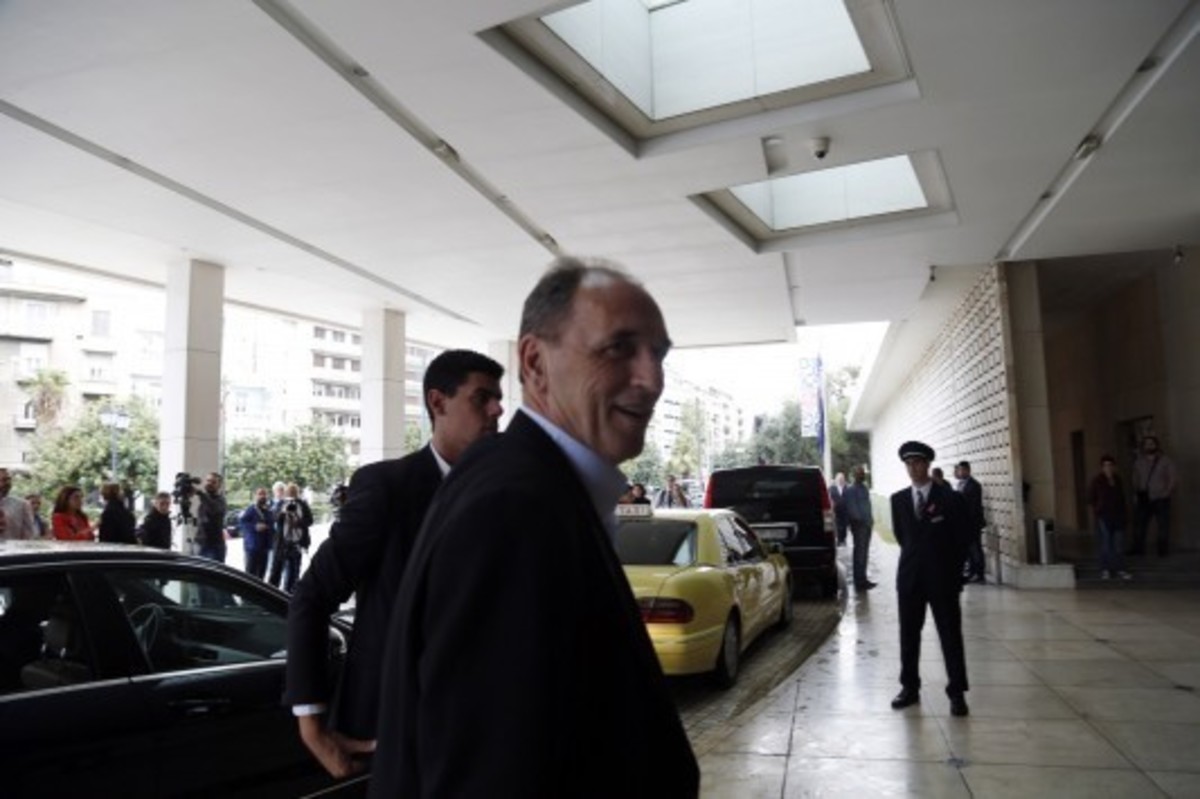 Γρίφος Σταθάκη για την πρώτη κατοικία