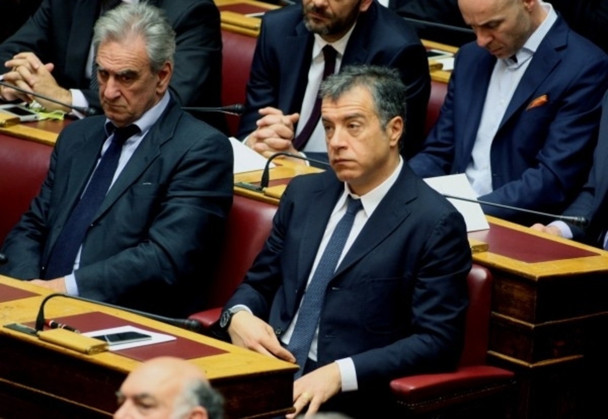 Σταύρος Θεοδωράκης: Η εντυπωσιακή φωτογραφία που ανέβασε στα social media μέσα από τη Βουλή!