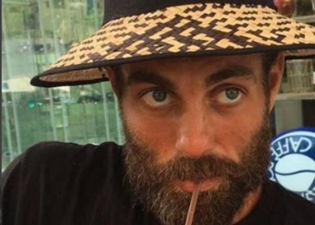 Survivor: Ο Στέλιος Χανταμπάκης ποζάρει με… πούρο στον Άγιο Δομίνικο! [pic]