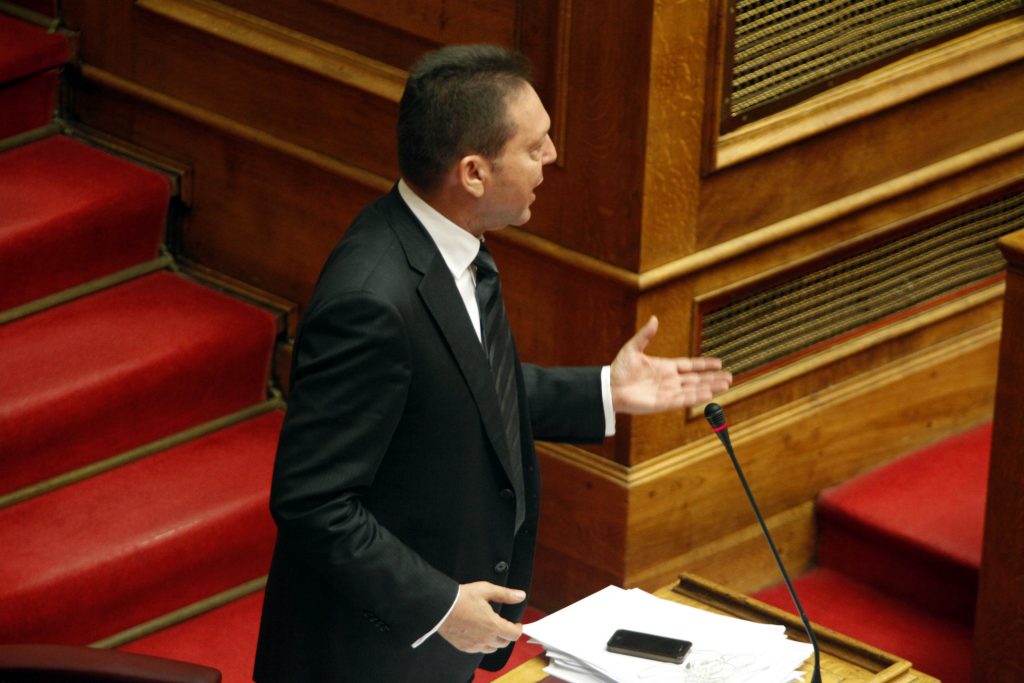 15.000 επιστολές σε όσους έβγαλαν λεφτά στο εξωτερικό – Στουρνάρας: “Εάν δεν τα δικαιολογήσουν θα πληρώσουν φόρο”