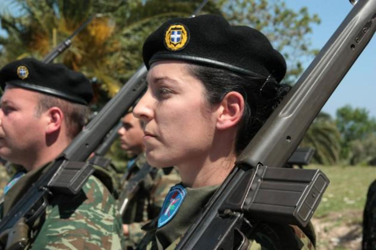 Μισθολόγιο στρατιωτικών: διαβεβαιώσεις πολλές, εγγύηση καμία και οι νέες μειώσεις έρχονται