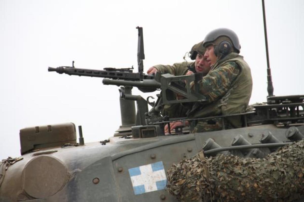 Περικοπές: “Κενό γράμμα οι “δεσμεύσεις” σας” λένε στον υπουργό Άμυνας στρατιωτικοί