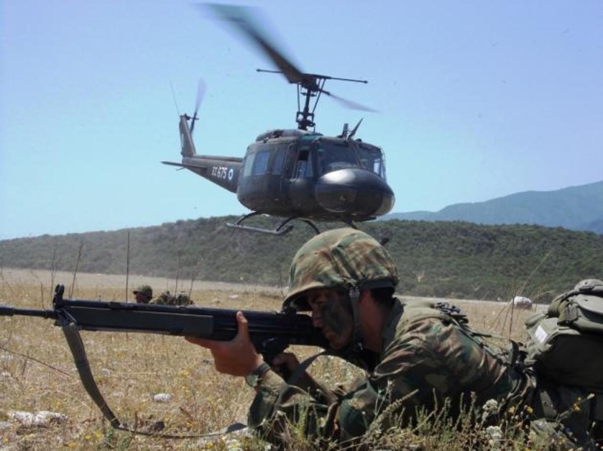 “Μας εξευτελίζετε στα μάτια των στρατιωτών μας” – Στρατιωτικός γράφει περί ηθικού