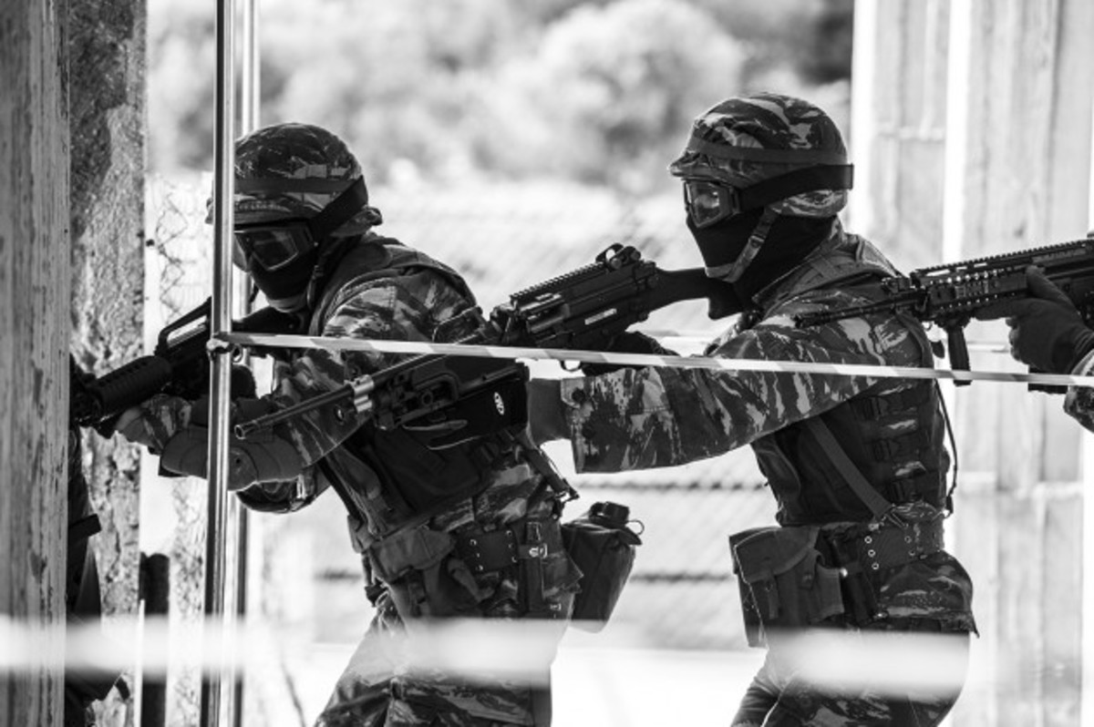 Τι επιστρέφει σε στρατιωτικούς και δικαστικούς η κυβέρνηση