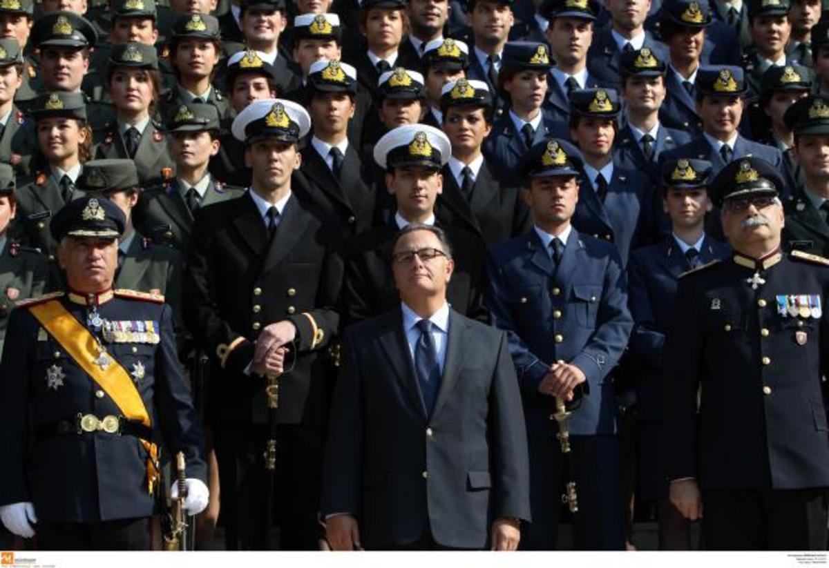 “Θανάσιμη απόγνωση” στις Ένοπλες Δυνάμεις! Κλίμα φυγής και απαξίωσης.Τι θα το ανακόψει;