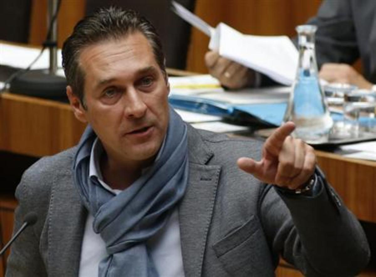 Αυστρία: Προβάδισμα της ακροδεξιάς σε νέα δημοσκόπηση