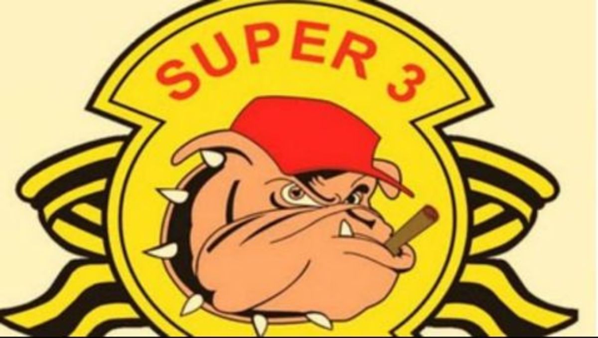 Ο Super 3 δίπλα στη Θύρα 7
