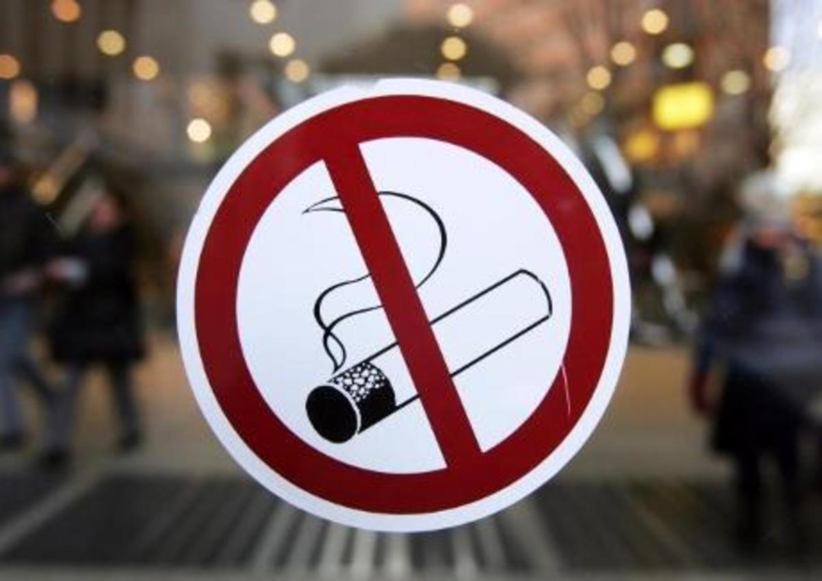 Ναι στο κάπνισμα σε κλειστούς χώρους είπαν οι Ελβετοί