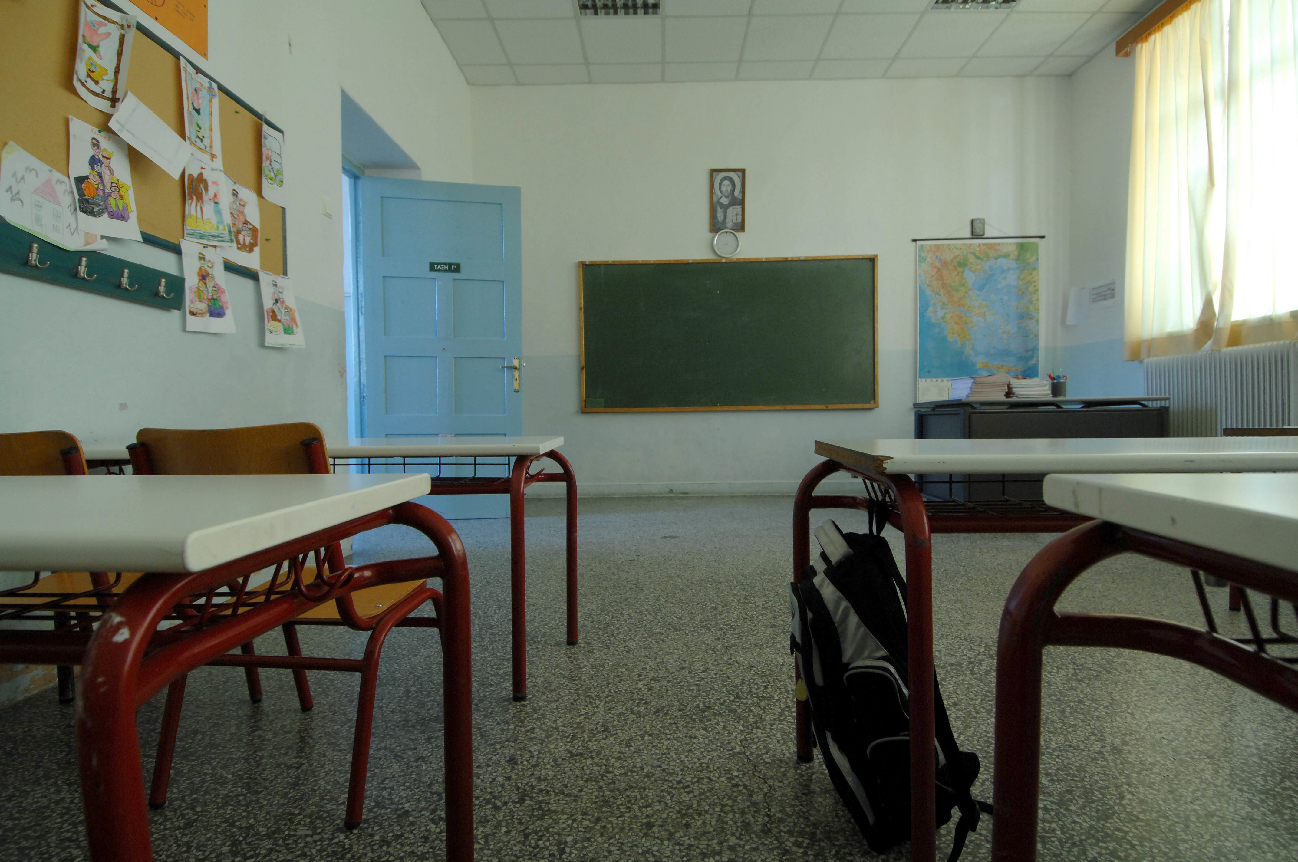Αναστέλλεται η αργία εκπαιδευτικού