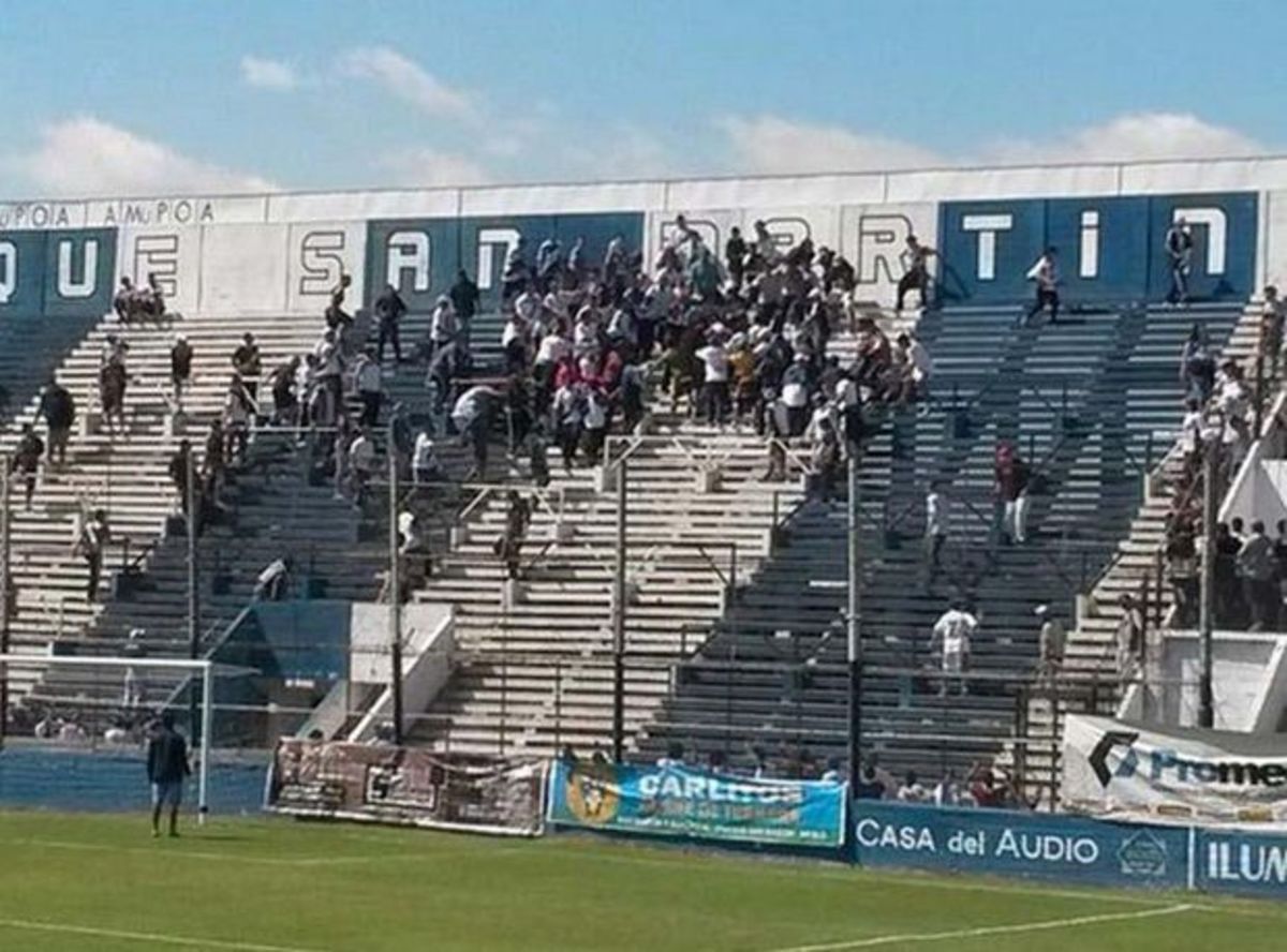 “Εμφύλιος” – Ξύλο και πυροβολισμοί στην Αργεντινή (VIDEO)
