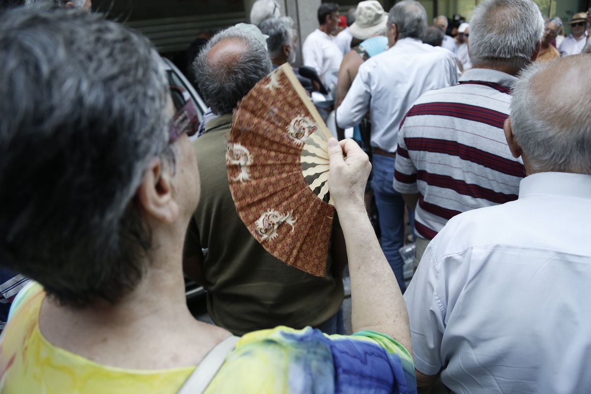 Συντάξεις: Μέτρα σοκ! Καταργούνται οι πρόωρες – Ψαλιδίζονται οι επικουρικές πάνω από 350 ευρώ – Μπλόκο στην σύνταξη πριν τα 62