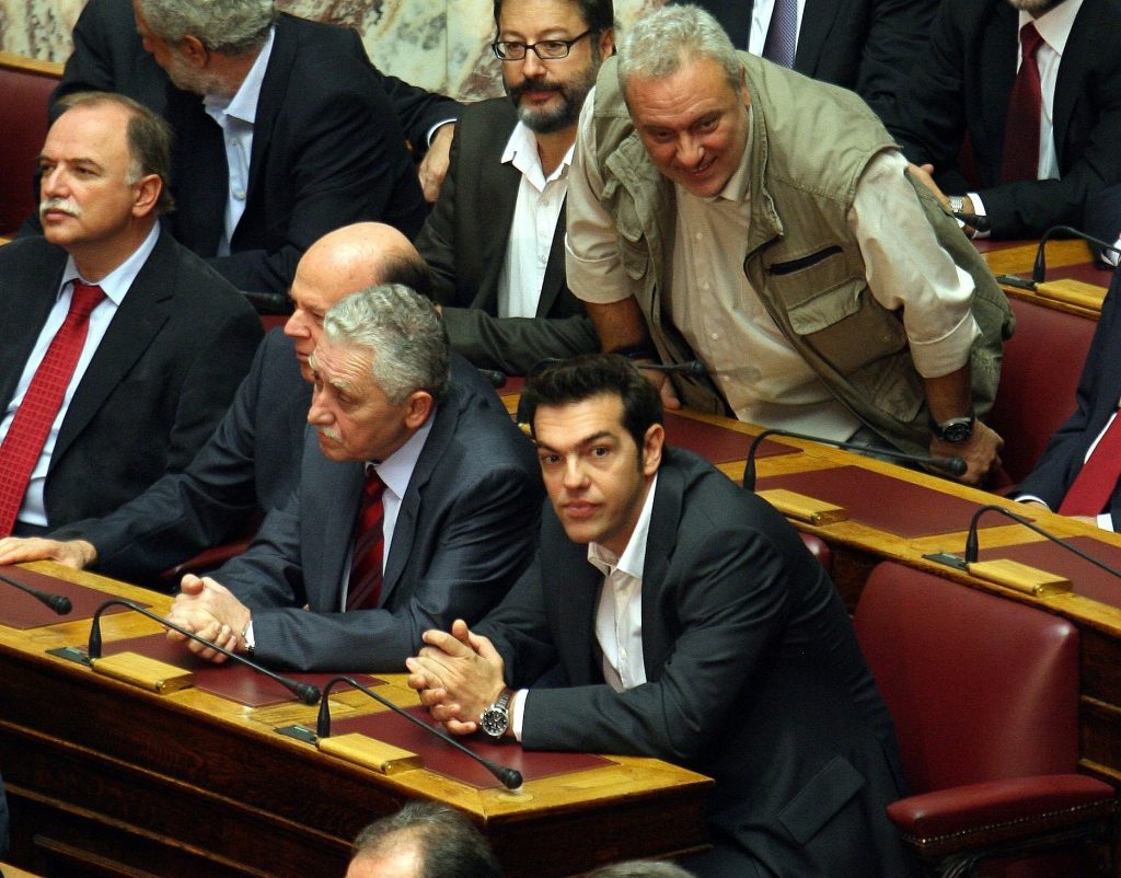 Κι άλλες ρωγμές στο πολιτικό σκηνικό – Επισήμως εκτός ΣΥΡΙΖΑ οι 4 ανανεωτικοί