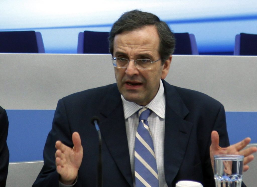 Επίθεση σε Ντόρα και “επίθεση φιλίας” σε Καραμανλή από Σαμαρά