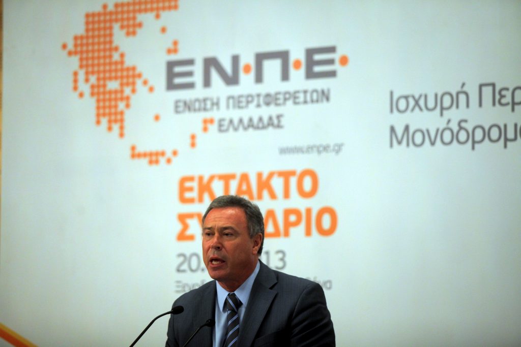 Ο Σγουρός θα ζητήσει ραντεβού με τον Σαμαρά για τα χρέη
