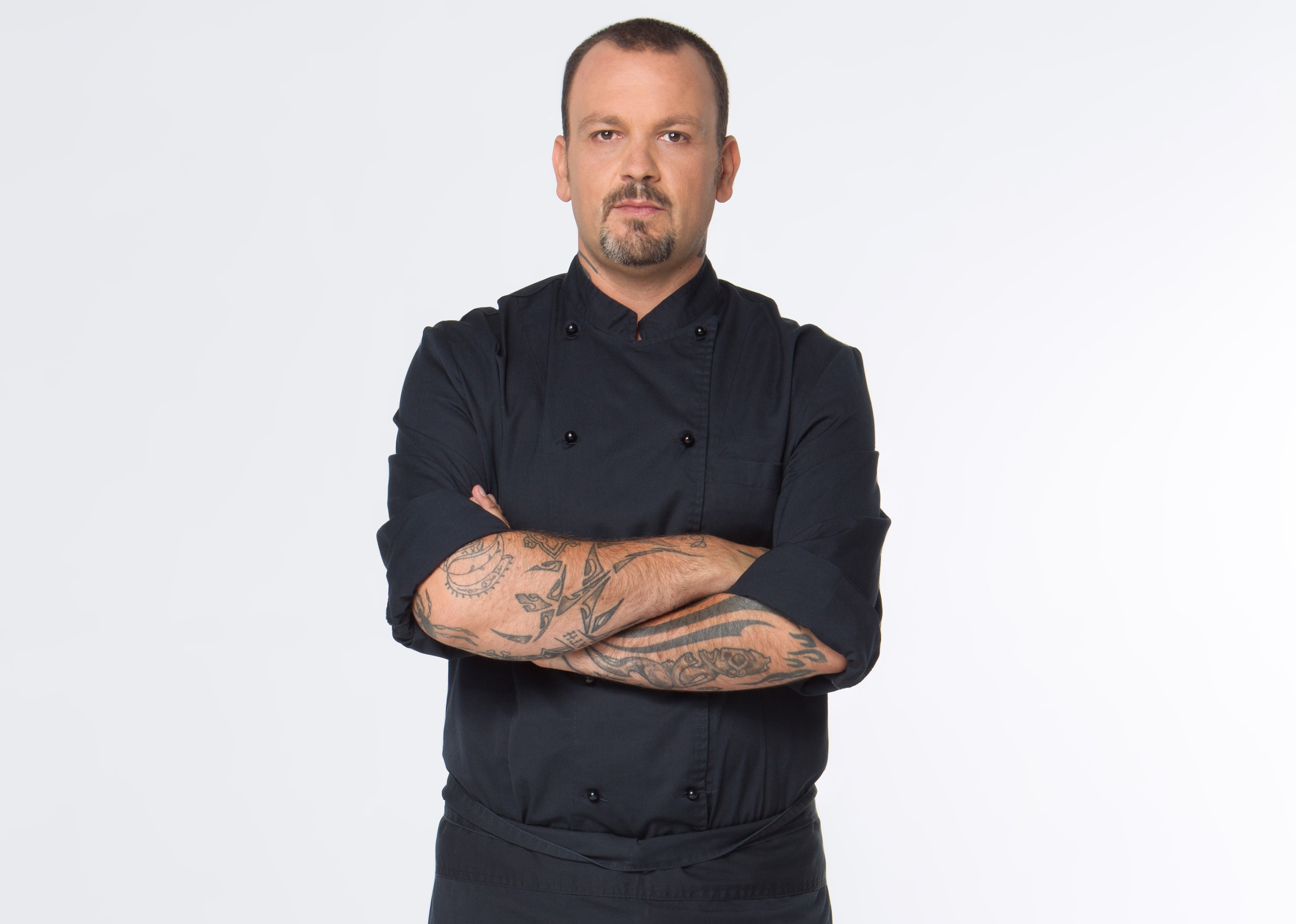 Ο Σκαρμούτσος μαγειρεύει σε άλλο κανάλι