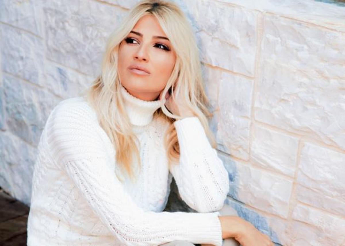 Η συγκίνηση της Φαίης Σκορδά: “Ο πεθερός μου κάθε Κυριακή μου έφερνε ένα λουλούδι” – Βίντεο