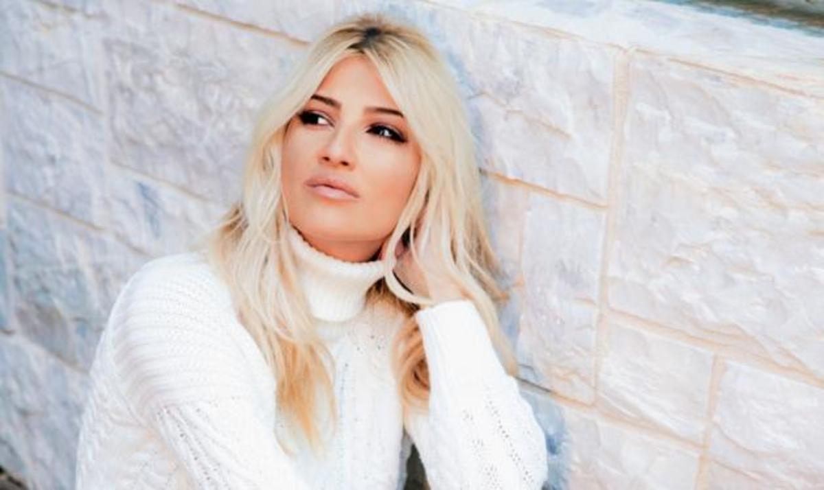 Πώς αντέδρασε η Σκορδά όταν ο γιος της πήρε το κινητό της και ανέβαζε φωτογραφίες