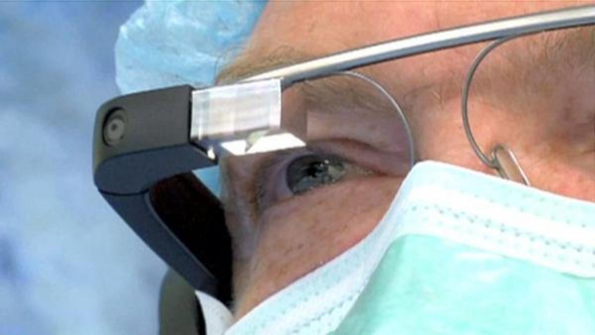 Έγινε η πρώτη εγχείρηση με τη βοήθεια του Google Glass!