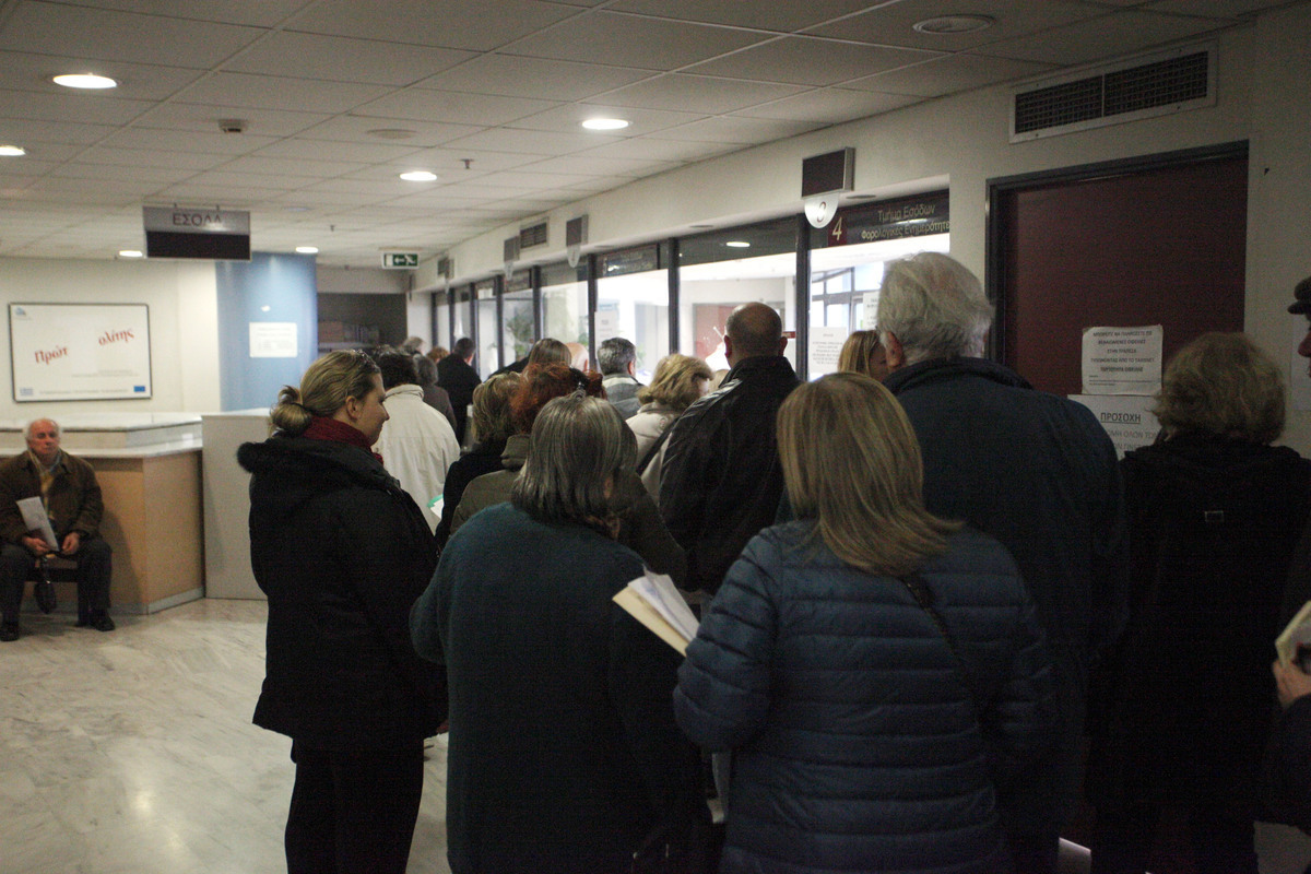 Βάζουν χαράτσι 50% στη ρύθμιση των 100 δόσεων: Πώς αυξάνονται τα χρέη των οφειλετών