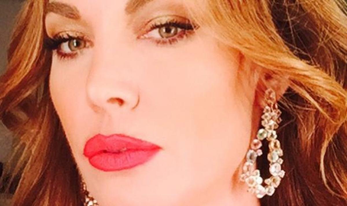 Τατιάνα Στεφανίδου: Έκπληξη από τους συνεργάτες της για τα γενέθλια της!