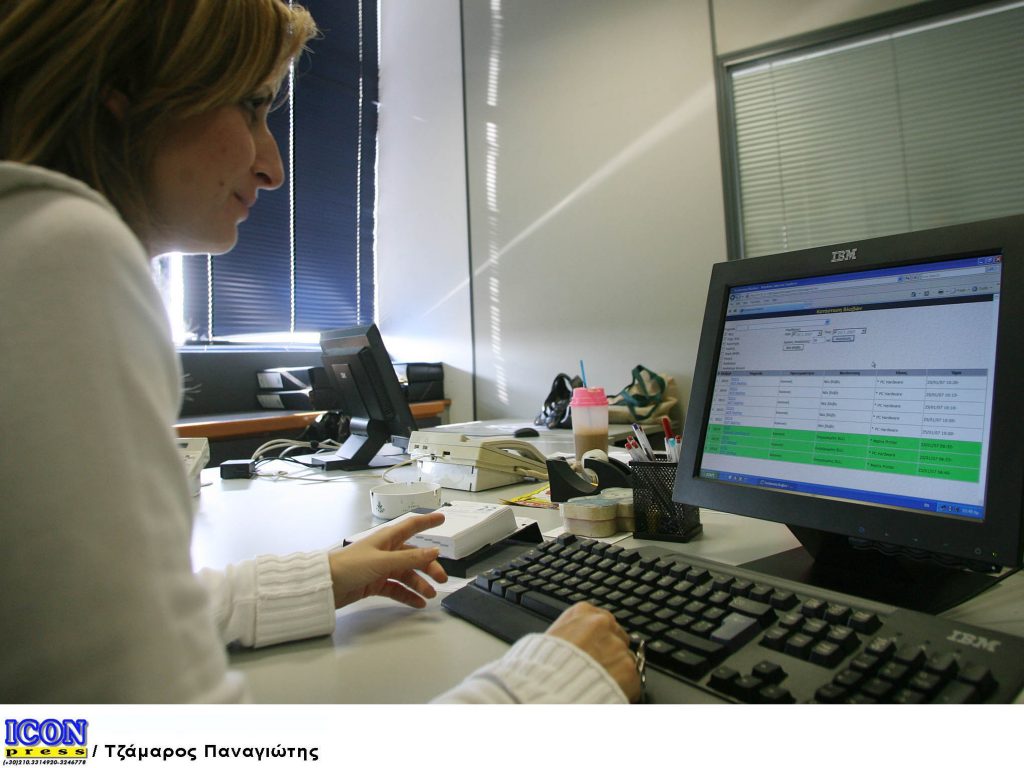 Από Τετάρτη 9 Μαΐου οι φορολογικές δηλώσεις – Ποιοι θα τις υποβάλουν υποχρεωτικά μέσω internet