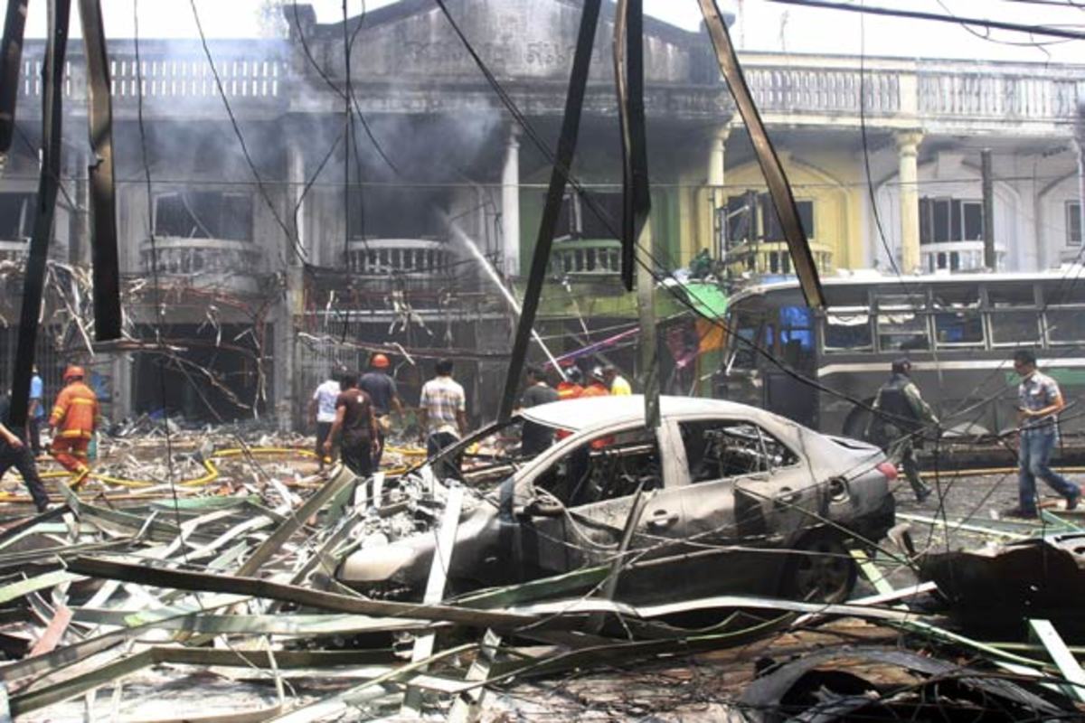 Ταϊλάνδη: Πέντε νεκροί και 37 τραυματίες από την έκρηξη παγιδευμένου αυτοκινήτου