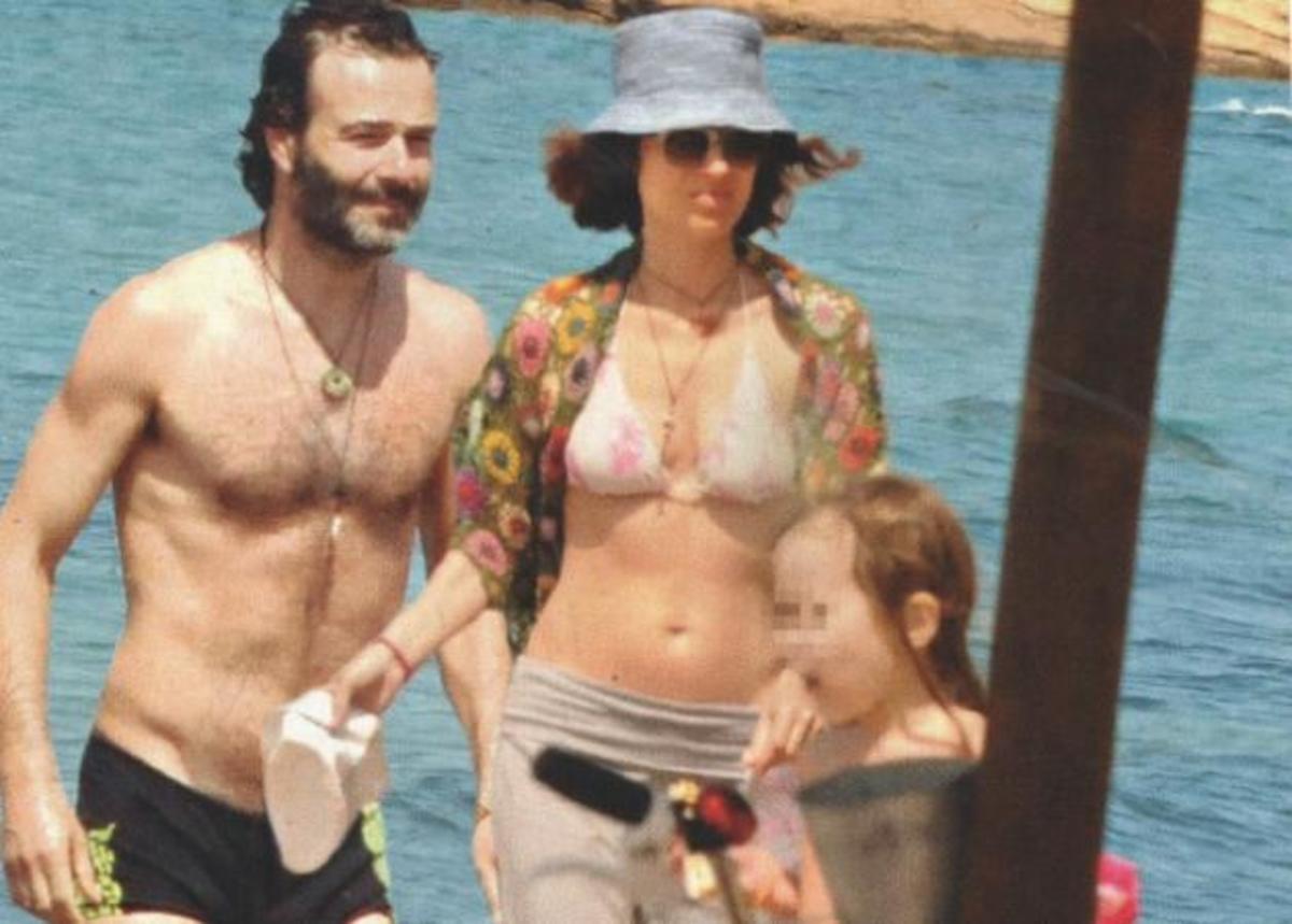 Θανάσης Ευθυμιάδης – Άννα Πρέλεβιτς: Με τις κόρες τους στην παραλία!