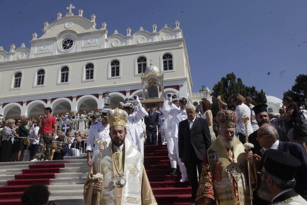Με λαμπρότητα εορτάστηκε το «Πάσχα του καλοκαιριού» στον Ι.Ν. Ευαγγελιστρίας της Τήνου