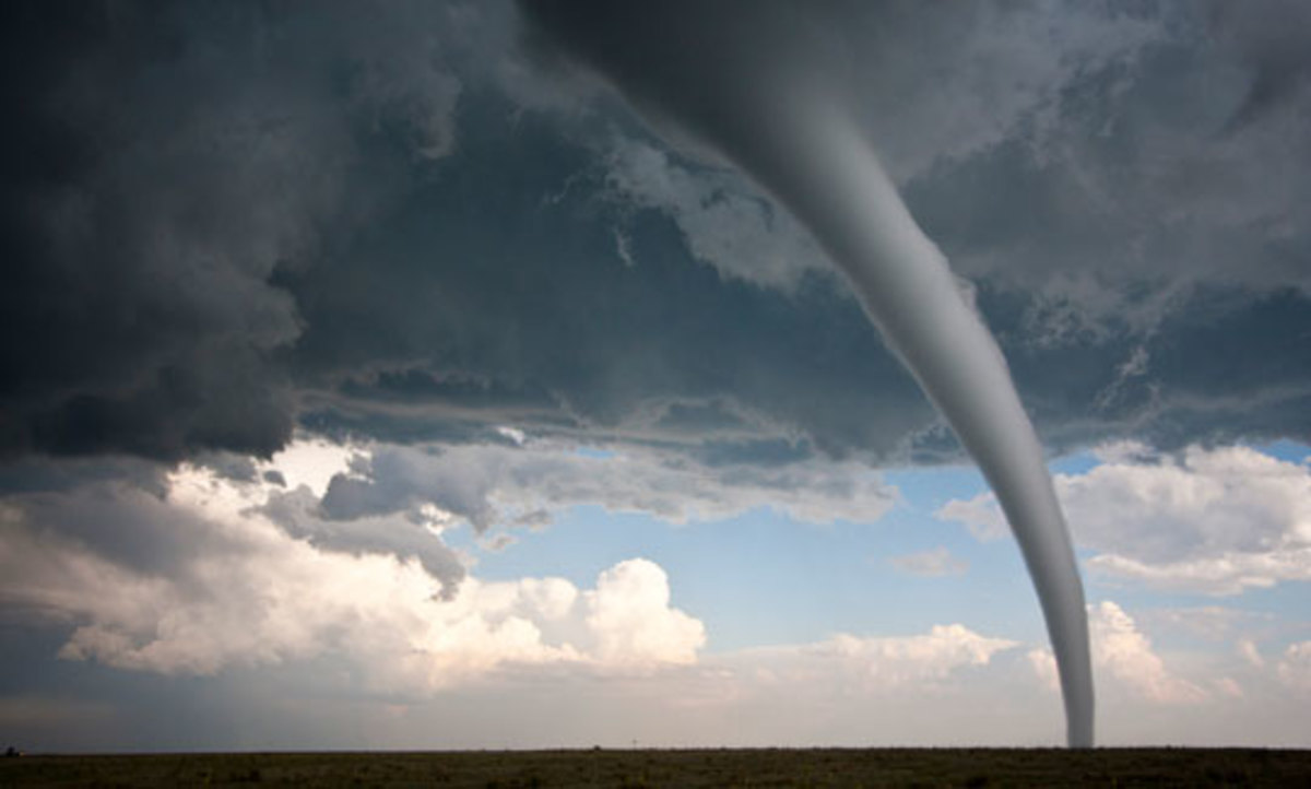 Ανεμοστρόβιλος στην Ιταλία – Αγνοείται ένας άνθρωπος