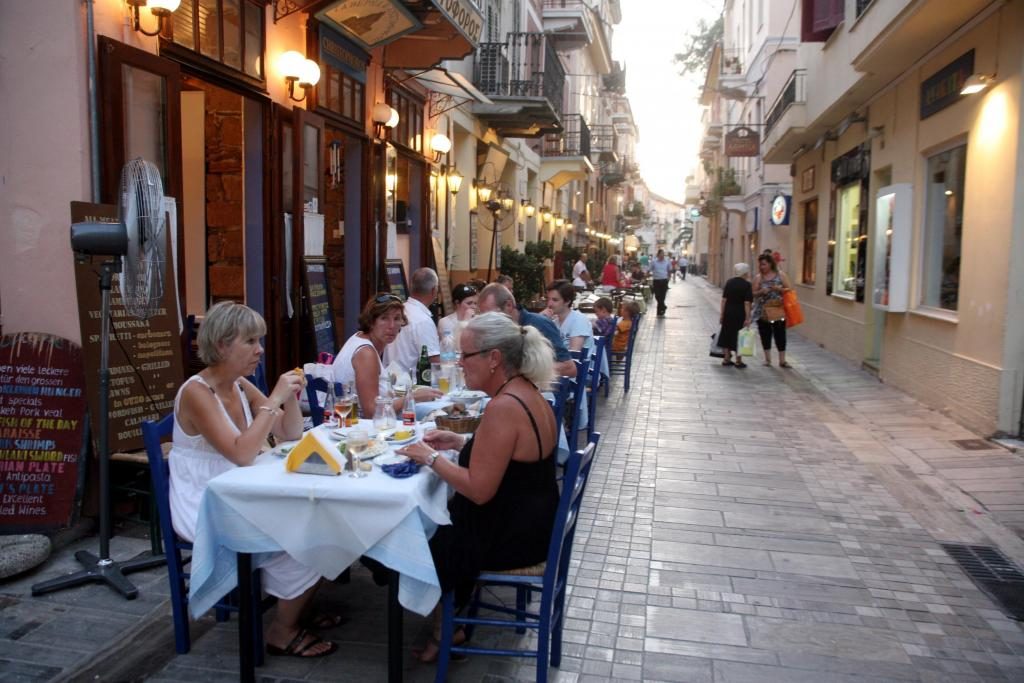 Αυστριακοί: “Οι Έλληνες είναι πολύ ευγενικοί με τους τουρίστες