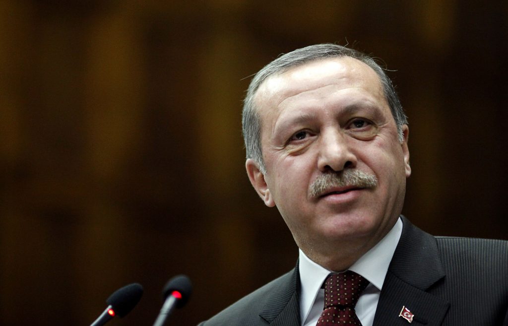 Ο τουρκός πρωθυπουργός μιλάει στην εθνοσυνέλευση. ΦΩΤΟ REUTERS