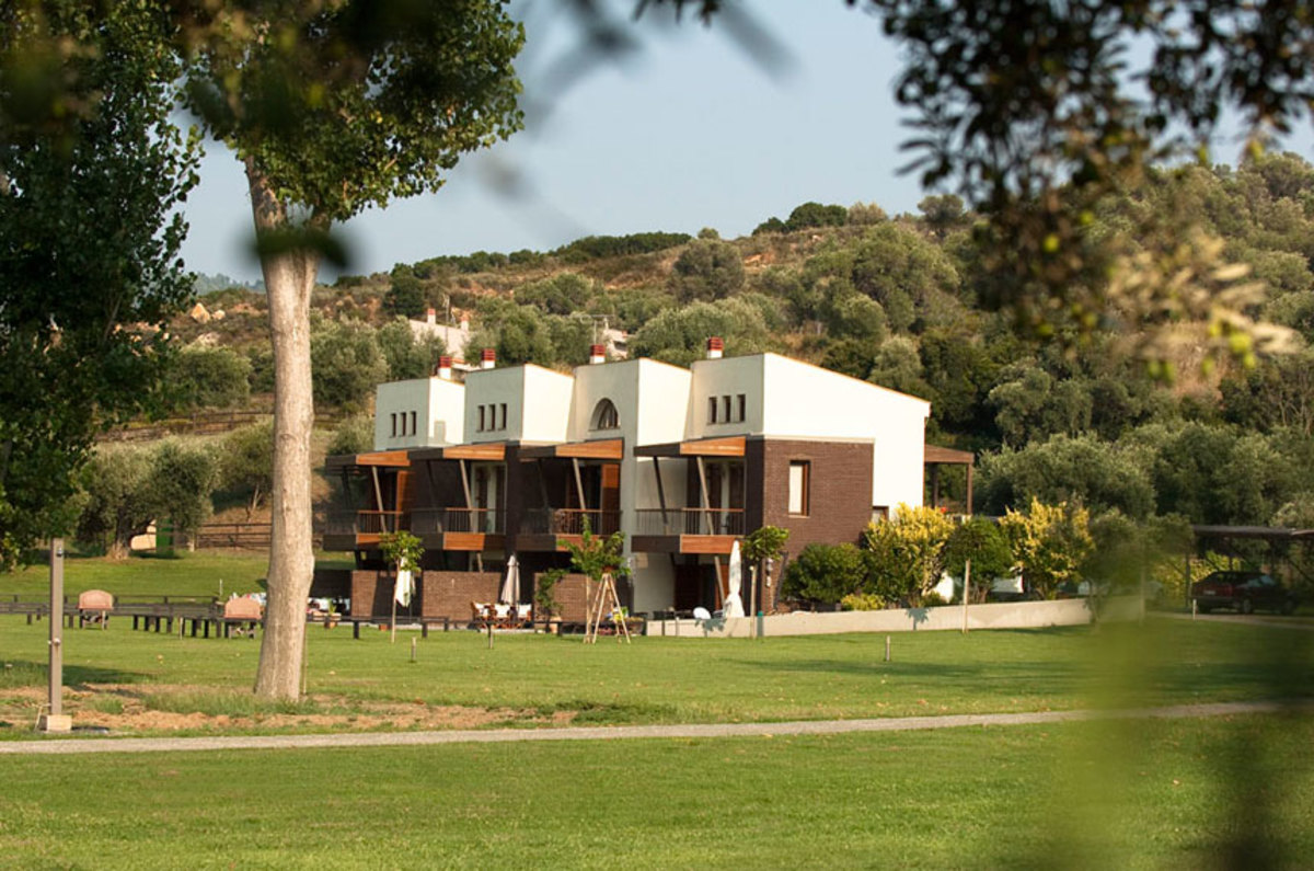 Οι Έλληνες αγοράζουν με μανία εξοχικά στην Τουρκία