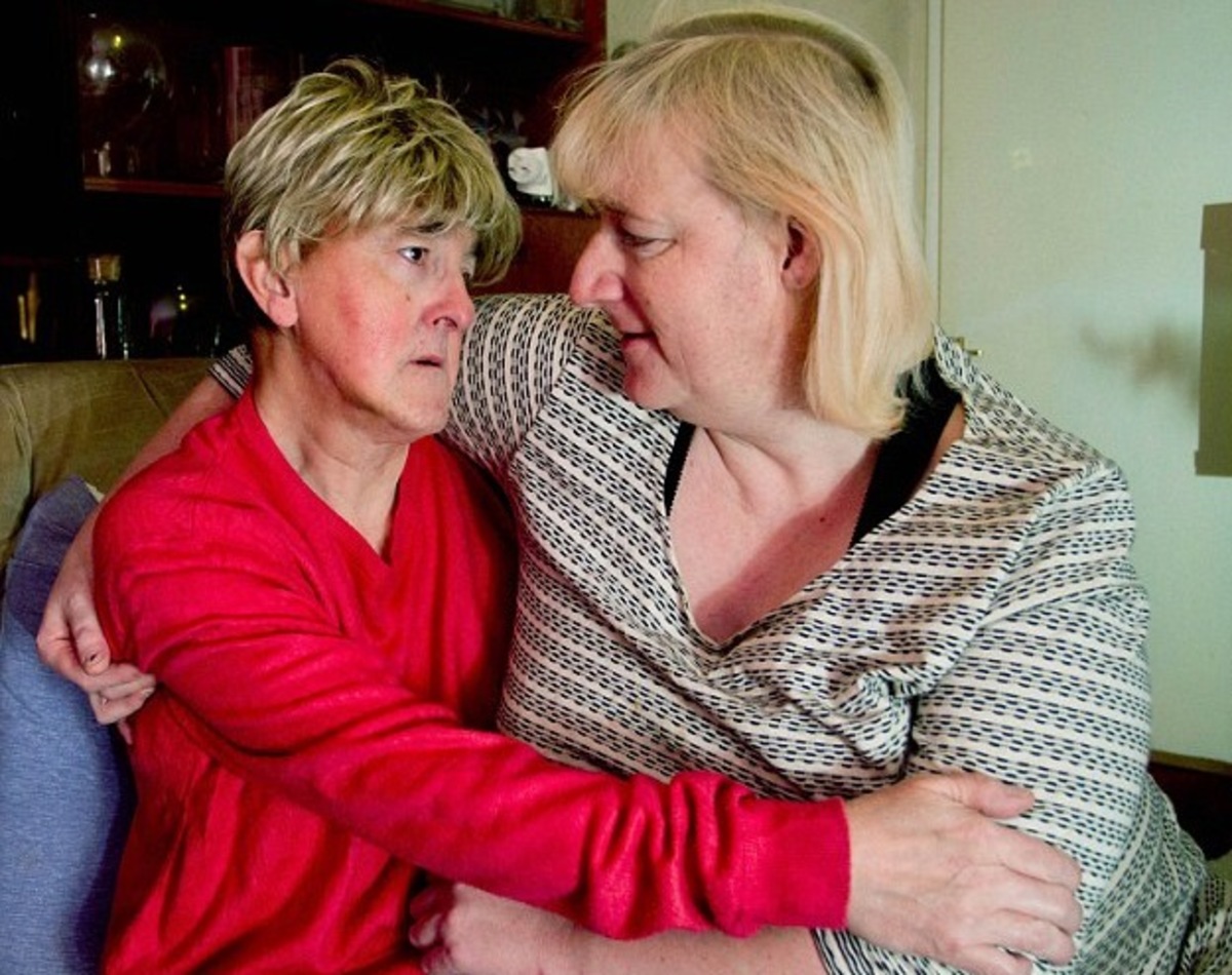 Ήταν gay άντρες και θα παντρευτούν ως λεσβίες!