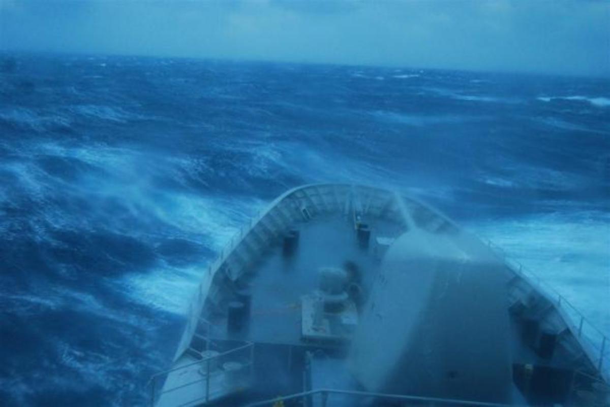 Οι ήρωες των -ούτε- 1000 ευρώ και οι βουλευτές των 6500 το μήνα! Σωτήρια αποστολή στο Αιγαίο