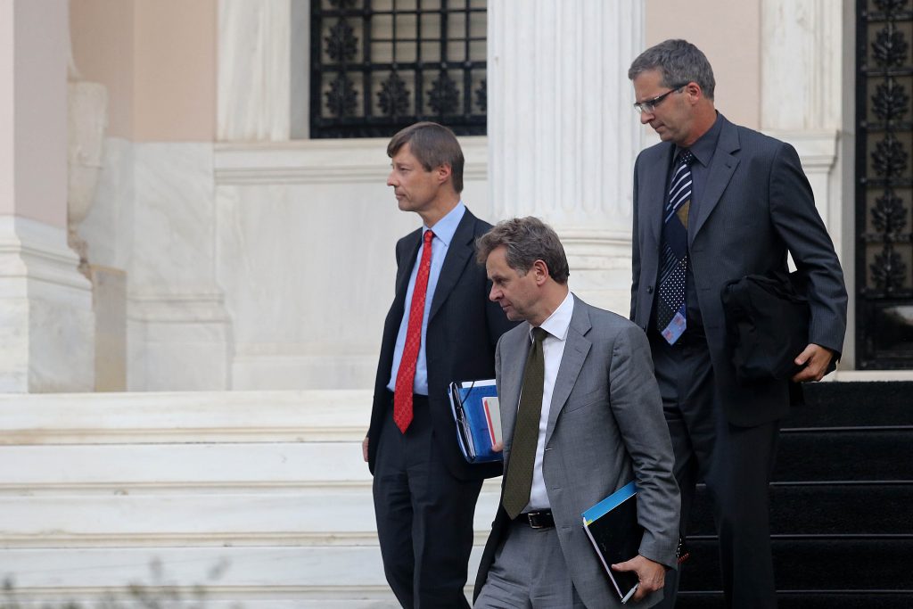 “Η τρόικα οδηγεί σε ισοπέδωση της εργασίας”